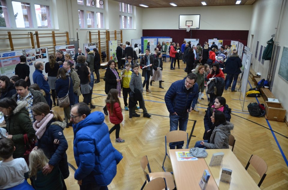 Bildergalerie Ziehenschule Gymnasium Der Stadt Frankfurt Am Main Bilinguale Europaschule Und Mint Ec Schule